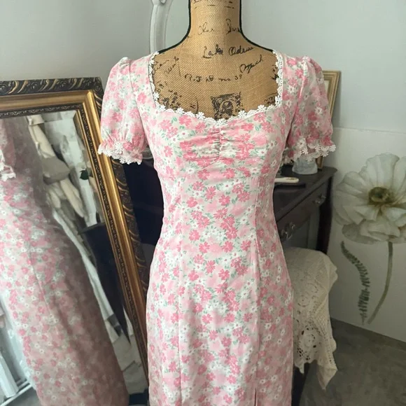 RIHOAS Retro Pink Floral Midi Dress - Picture 2 of 10